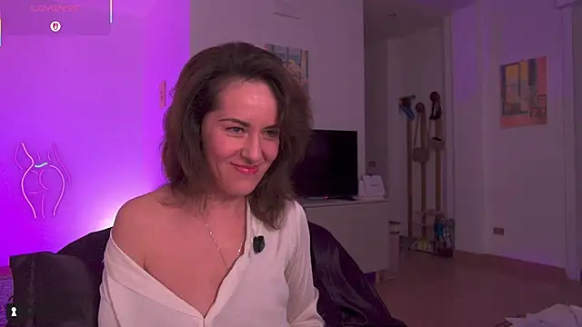 Witch in Silk online show from November 12, 10:30 pm