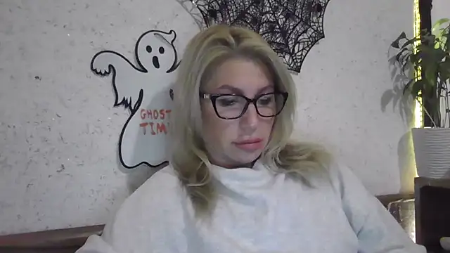 fox red lady7 online show from October 29, 8:33 pm