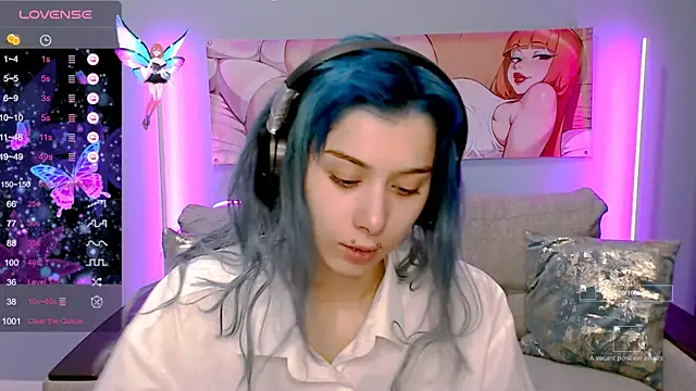 Snapshot of SophieAsh chatting on October 21, 8:07 am SophieAsh online show from October 21, 8:07 am