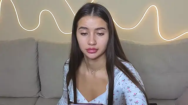 KathrynBrooks online show from October 20, 3:26 pm