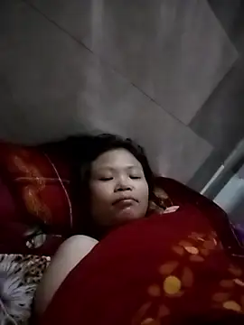 LinhNa999 online show from December 5, 2:18 pm