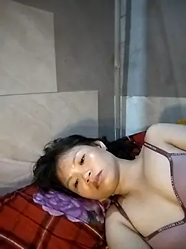 LinhNa999 online show from October 2, 7:46 am