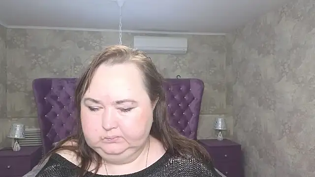 Eloisa Eliot online show from November 3, 4:33 pm