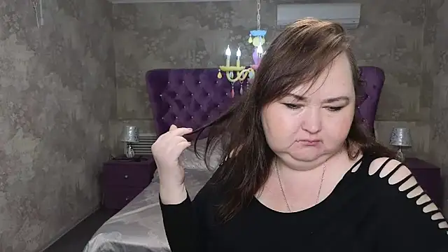 Eloisa Eliot online show from October 17, 2:31 pm