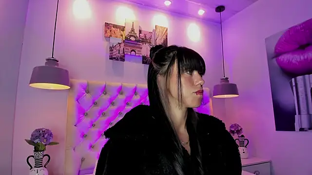 Snapshot of athziry_g chatting on September 20, 5:17 am athziry g online show from September 20, 5:17 am