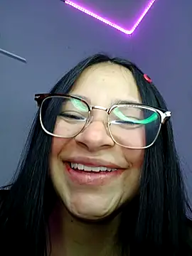 Anne Mia online show from November 5, 9:47 am