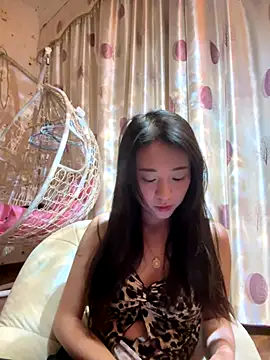 shishi0688 online show from December 15, 1:05 pm