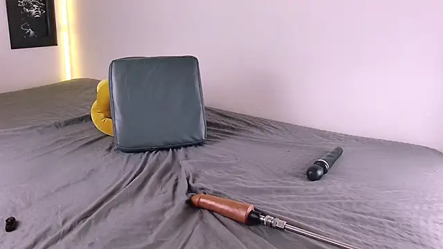 Lena Darko online show from October 3, 8:58 pm