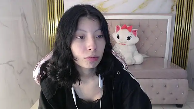 verana s online show from November 19, 8:31 pm