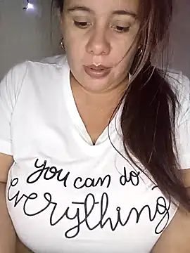 luzdanna online show from December 13, 9:10 pm