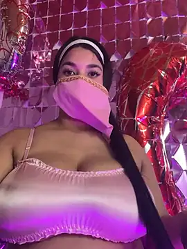 yasmin rahal online show from February 14, 9:39 pm