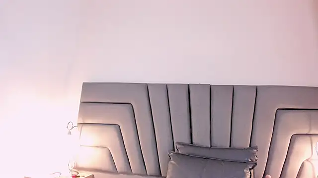 Maia 520 online show from November 20, 7:04 pm