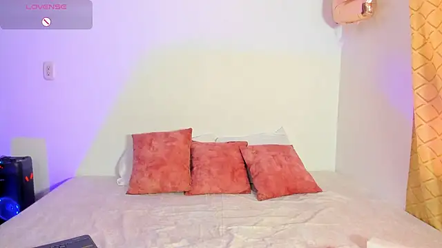 Dilan and Mia online show from November 29, 1:15 pm