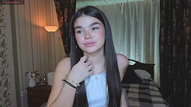 HollisHearl online show from September 10, 9:09 am