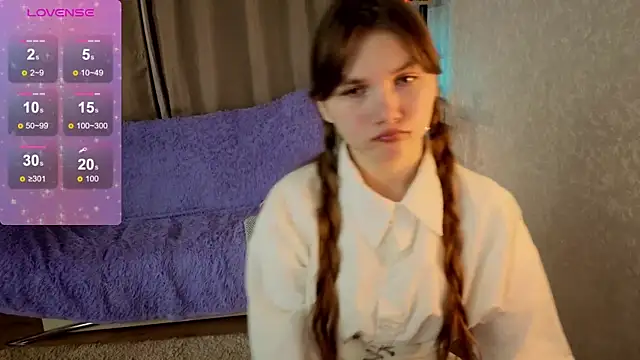 Nika OMG online show from November 5, 8:25 pm