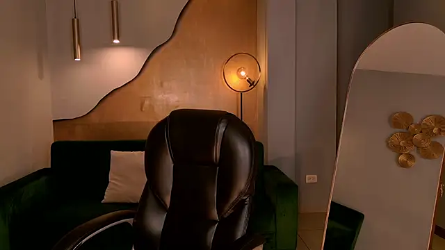 AgathaKondo  online show from September 9, 9:25 pm