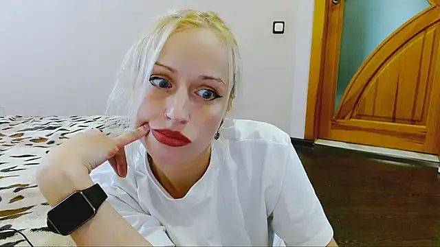 SatinQueen90 online show from September 10, 11:21 am