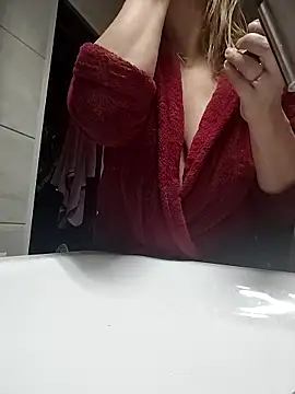 Ami Foxy online show from November 22, 12:30 pm