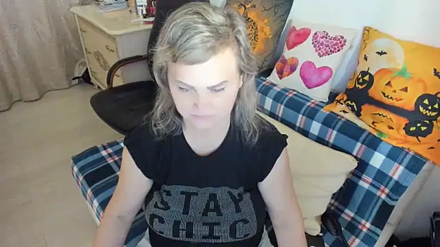 MildMature online show from December 18, 7:18 pm