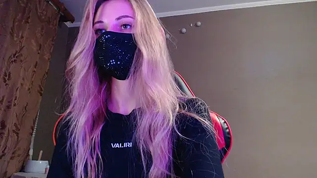 Iris lave online show from October 18, 3:48 pm