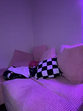 Tu GataLinda online show from October 15, 4:42 pm