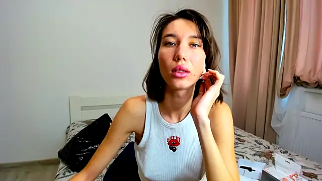 marylips online show from February 13, 10:17 am