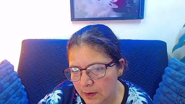 Linda banks  online show from November 6, 2:06 am