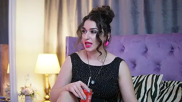 EmmaDallas online show from January 7, 7:06 pm