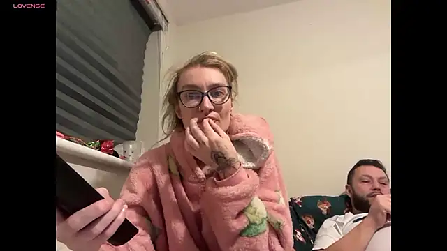 harleyblair online show from December 1, 11:07 pm