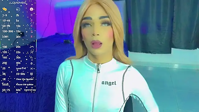 HANNAH BACKERS online show from October 31, 3:52 am