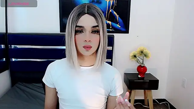 HANNAH BACKERS online show from September 15, 7:43 pm