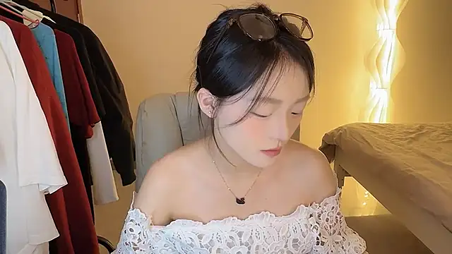 Snapshot of Robin-o3 chatting on October 9, 4:00 pm Robin-o3 online show from October 9, 4:00 pm