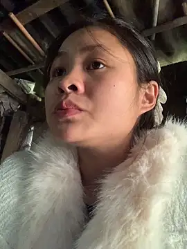 NhuFox online show from February 5, 8:28 am