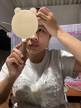 Snapshot of NhuFox chatting on September 10, 2:06 pm NhuFox online show from September 10, 2:06 pm