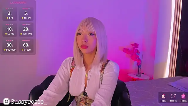 Snapshot of Sussyrosse_ chatting on September 28, 10:59 pm Sussyrosse  online show from September 28, 10:59 pm