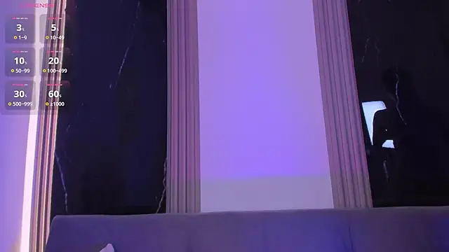 Snapshot of Sussyrosse_ chatting on October 13, 10:01 pm Sussyrosse  online show from October 13, 10:01 pm