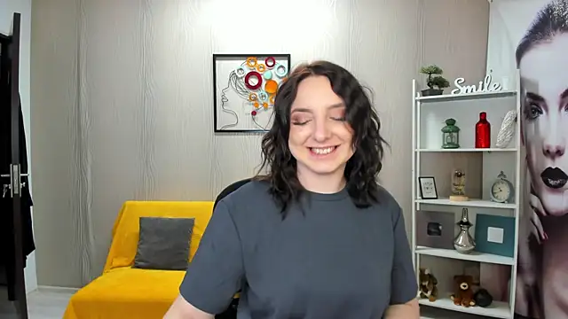 JaquelinLaurent online show from October 13, 7:38 pm