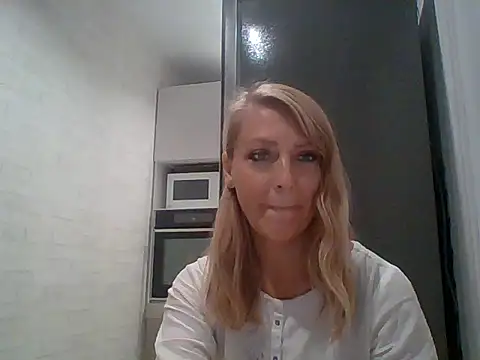 Snapshot of Vexxaa chatting on October 23, 5:52 pm Vexxaa online show from October 23, 5:52 pm