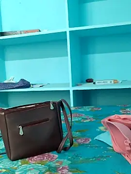 yelmaji91 online show from October 25, 6:32 am