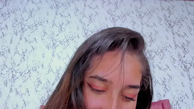 Snapshot of SofiiFoox chatting on October 21, 11:14 am SofiiFoox online show from October 21, 11:14 am