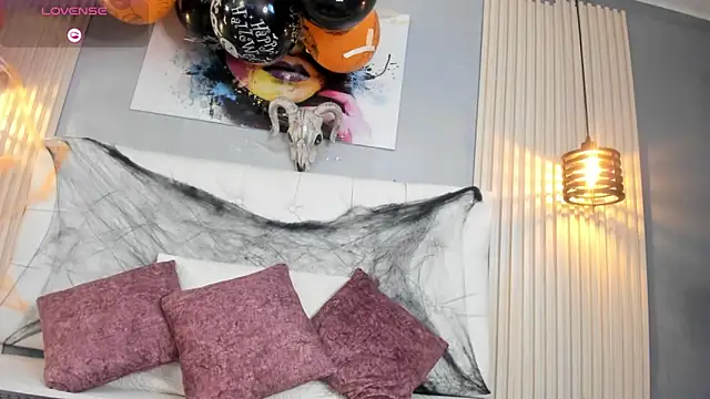 scarletbaker  online show from October 24, 6:48 pm