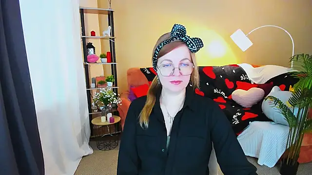 YourUniverser online show from February 11, 9:44 am