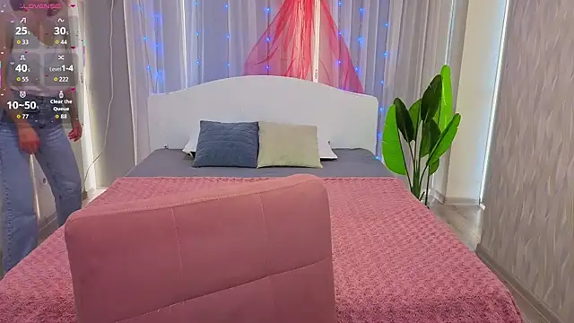 LuluChiiii online show from January 12, 1:27 pm