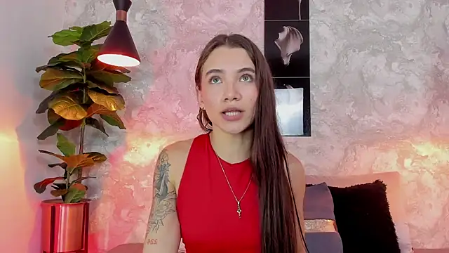 Snapshot of aitana_baker_ chatting on September 18, 5:06 am aitana baker  online show from September 18, 5:06 am