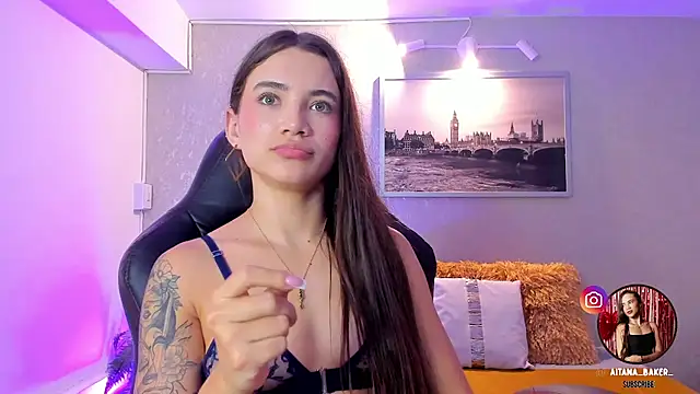 Snapshot of aitana_baker_ chatting on October 2, 8:03 pm aitana baker  online show from October 2, 8:03 pm