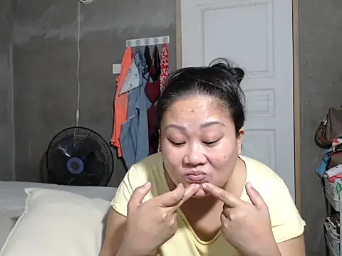 jengrey online show from December 19, 11:52 pm