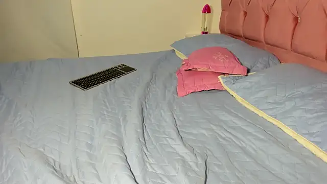 linda skinny online show from October 10, 11:37 am