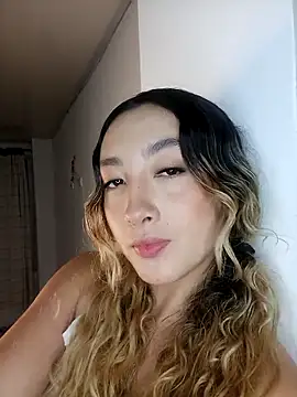 LauMiller online show from December 16, 1:00 am