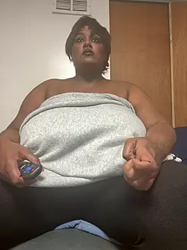 Cocomamii1 online show from January 13, 3:23 am