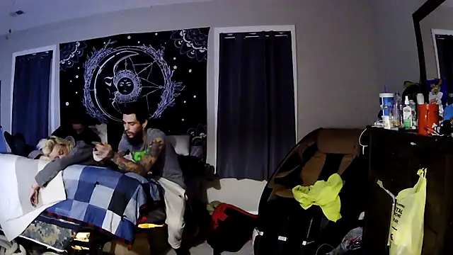 gypsyadventures1 online show from December 16, 7:47 am